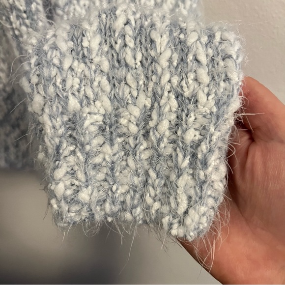 Buffalo David Bitton blue/white ultra fluffy eyelash sweater - Picture 12 of 12